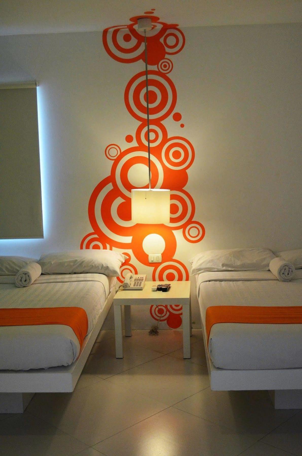 Islands Stay Hotels - Uptown Себу Экстерьер фото