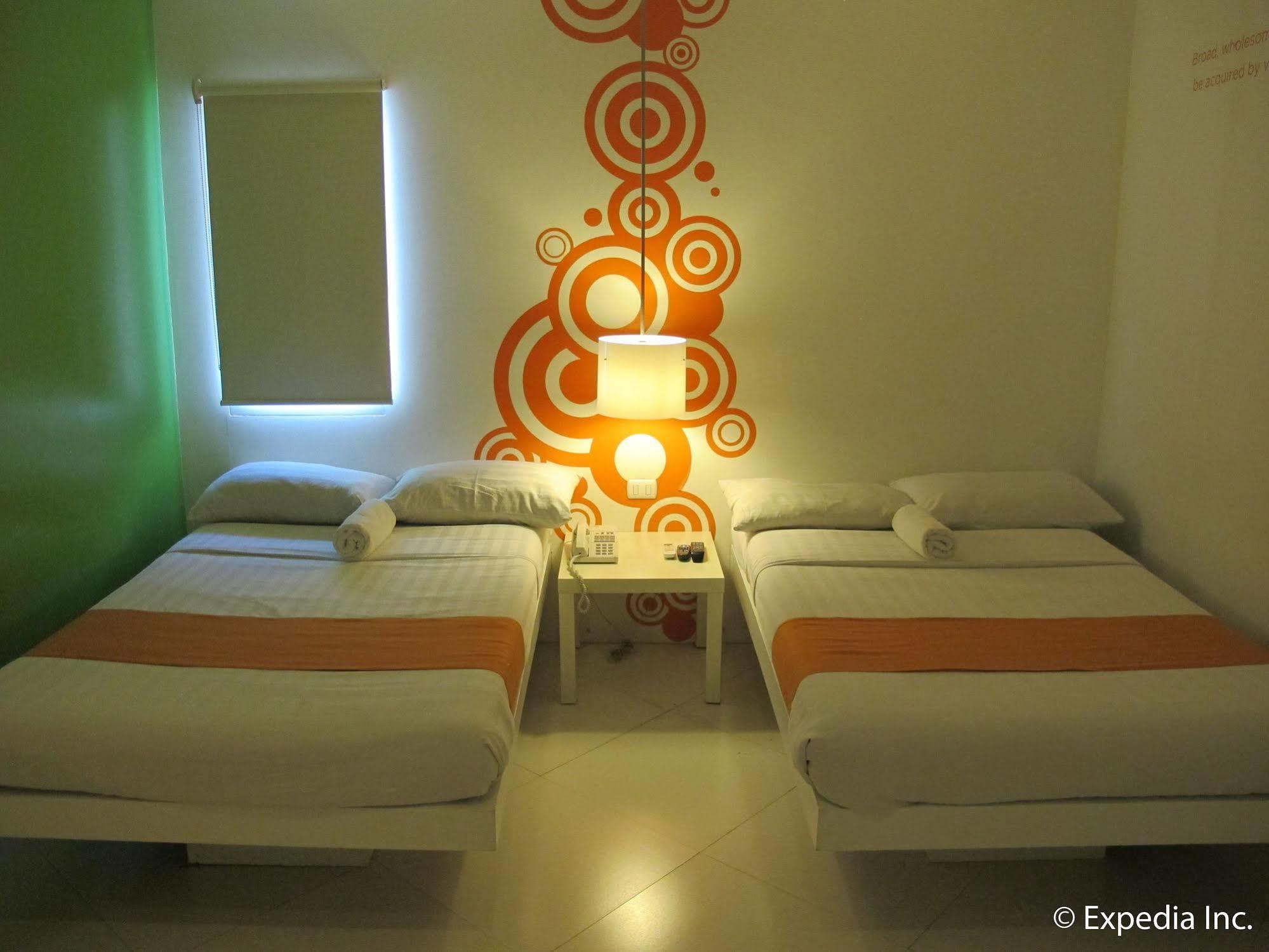Islands Stay Hotels - Uptown Себу Экстерьер фото
